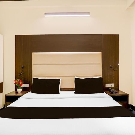 Super Townhouse Sushant Lok Phase 1 Formerly Hotel Neven Gurgaon Dış mekan fotoğraf