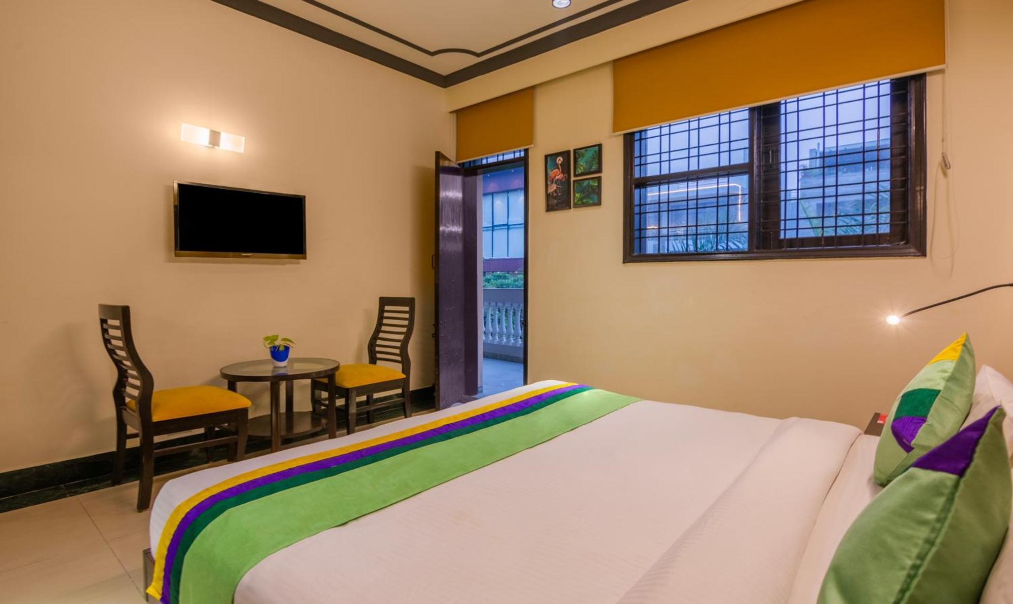Super Townhouse Sushant Lok Phase 1 Formerly Hotel Neven Gurgaon Dış mekan fotoğraf
