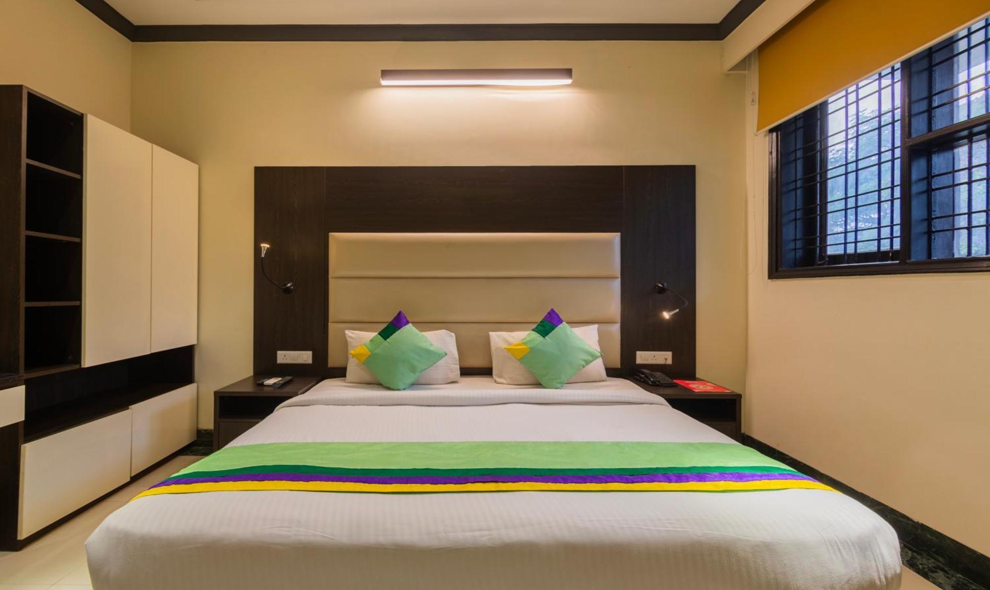 Super Townhouse Sushant Lok Phase 1 Formerly Hotel Neven Gurgaon Dış mekan fotoğraf
