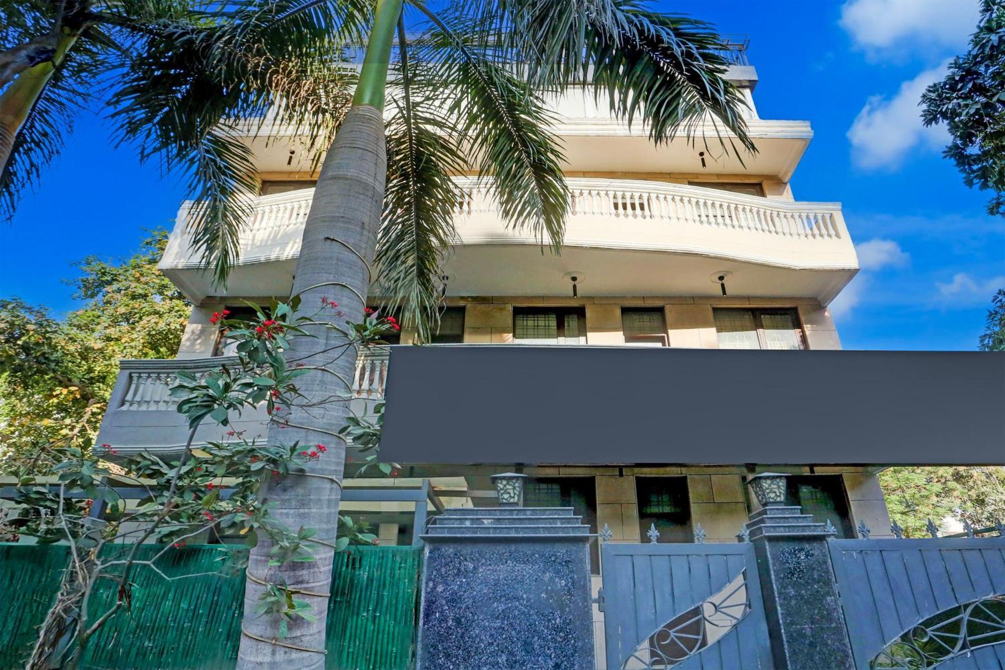 Super Townhouse Sushant Lok Phase 1 Formerly Hotel Neven Gurgaon Dış mekan fotoğraf